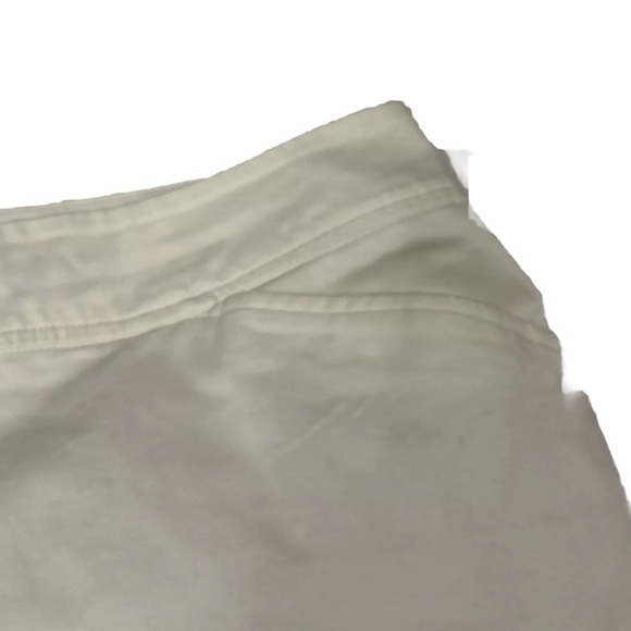 Avenue White Capri. Preowned in excellent condition, size‎ 22. - Picture 2 of 5